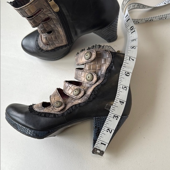 Italmoda Black, Tan, Blue Victorian Heeled Boots with Straps and Lace Trim - Picture 13 of 16